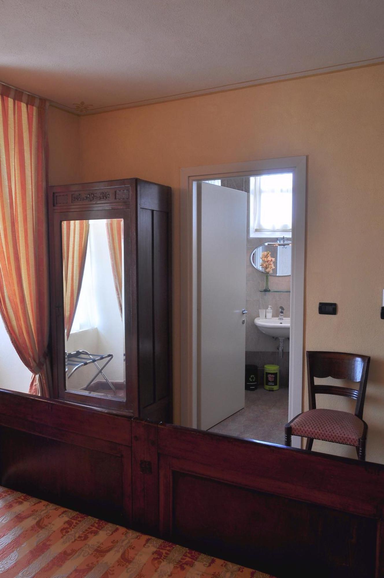 La Foresteria Del Castello - Wellness Hotel In Dimora Storica CastellʼAlfero Zimmer foto